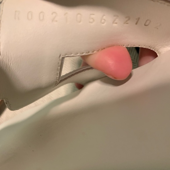 Hermes Oran. Used. Only shoe bags included. - Picture 11 of 12